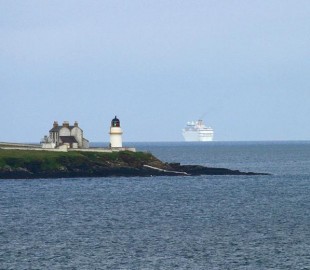 Costa Classica leaving the Orkneys